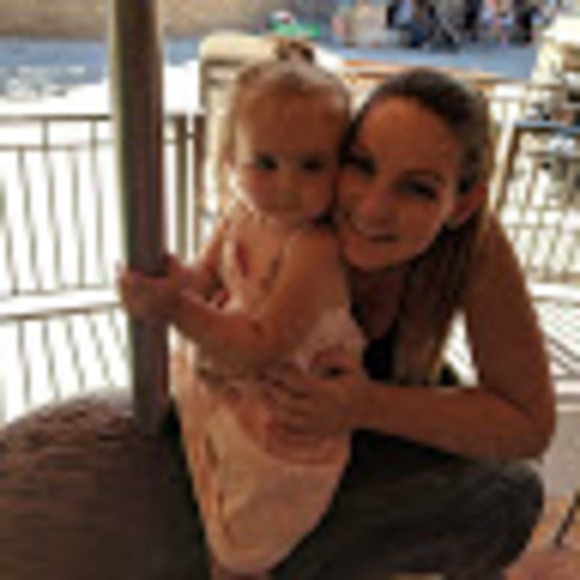 Meet your Posher, Krystina - Picture 1 of 1